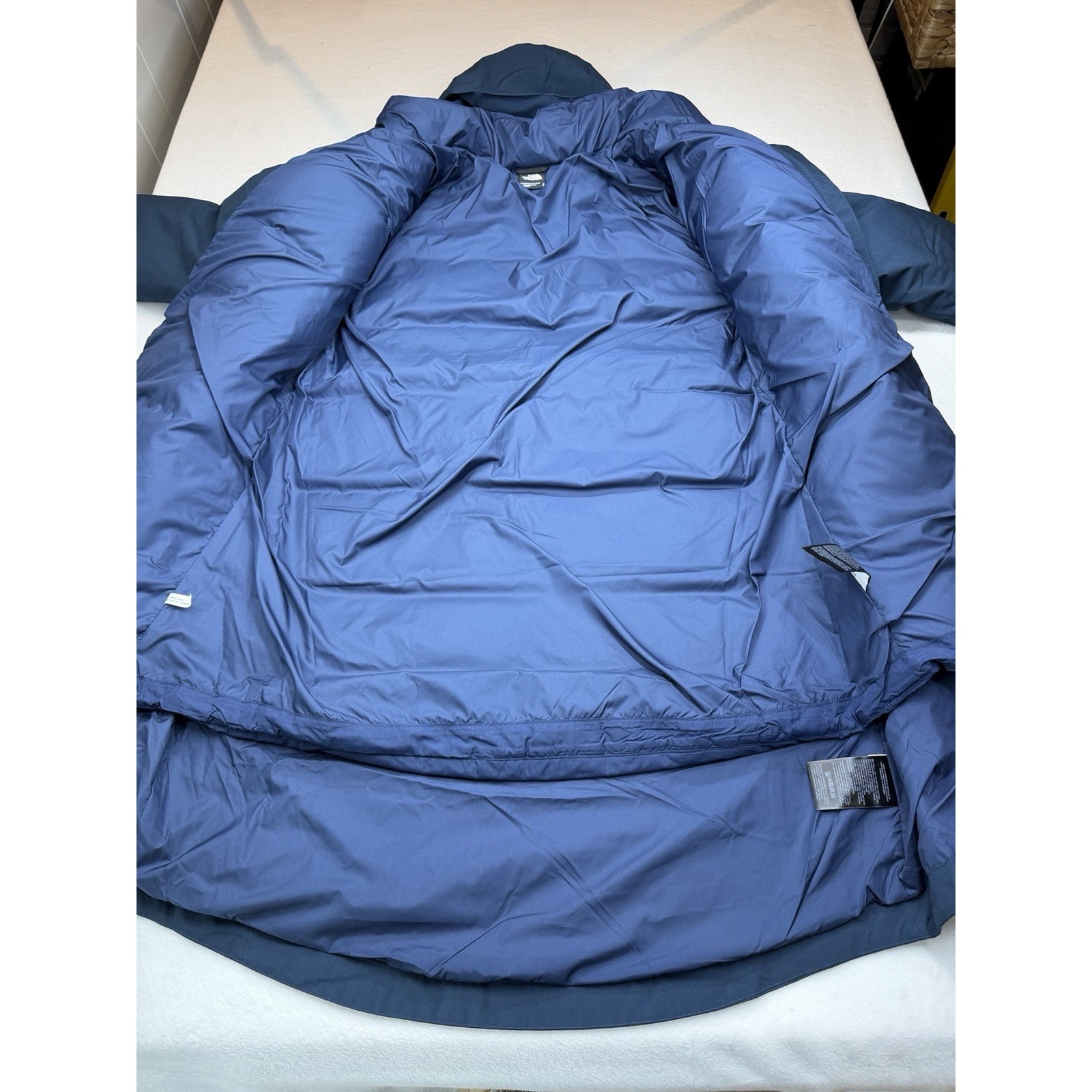 The North Face Womens Sequoia Triclimate Down Parka Jacket Navy Medium Nwt $350 — image 8 of 8